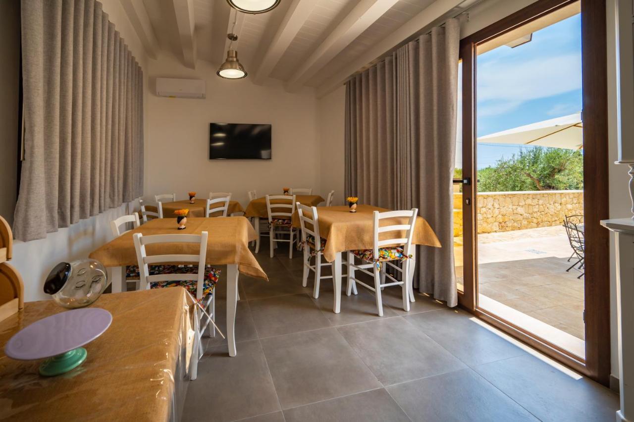Villa Carmiano Luxury Bedrooms In Avola In The Province Of Syracuse With Spa And Swimming Pool And Wonderful Seaview Exterior foto