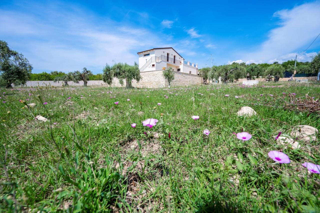 Villa Carmiano Luxury Bedrooms In Avola In The Province Of Syracuse With Spa And Swimming Pool And Wonderful Seaview Exterior foto